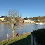 On The Banks Of The Moselle 아파트 *