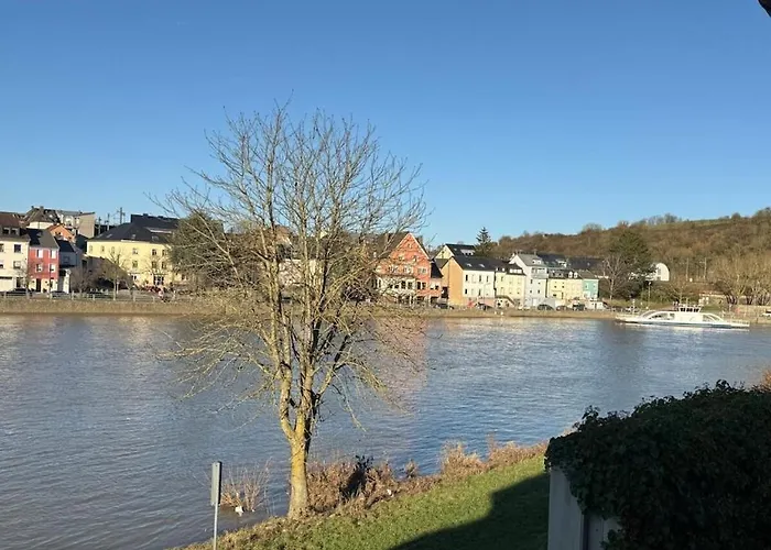 On The Banks Of The Moselle Oberbillig