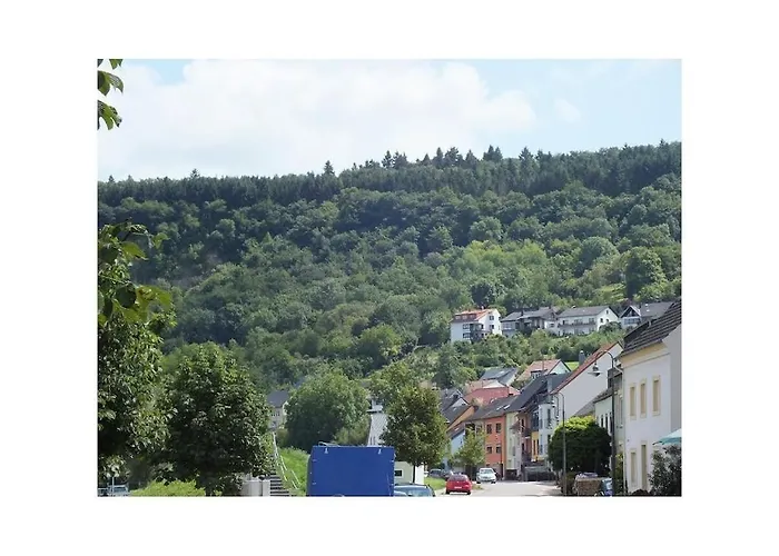 On The Banks Of The Moselle * Oberbillig